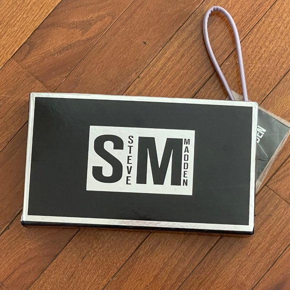 New Steve Madden Lavender Wallet Wristlet in Box - Picture 8 of 9